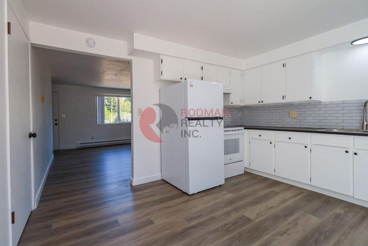 East Village Apartments - Photo 7 of 21