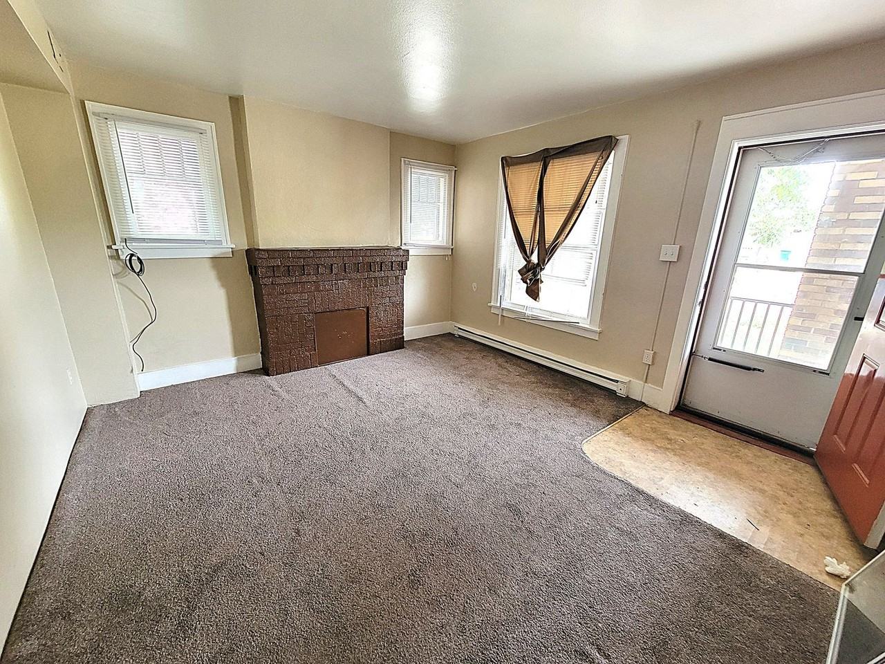 1087-1 Pollock 1110 - 1112 E. 6th ST. - Photo 6 of 26