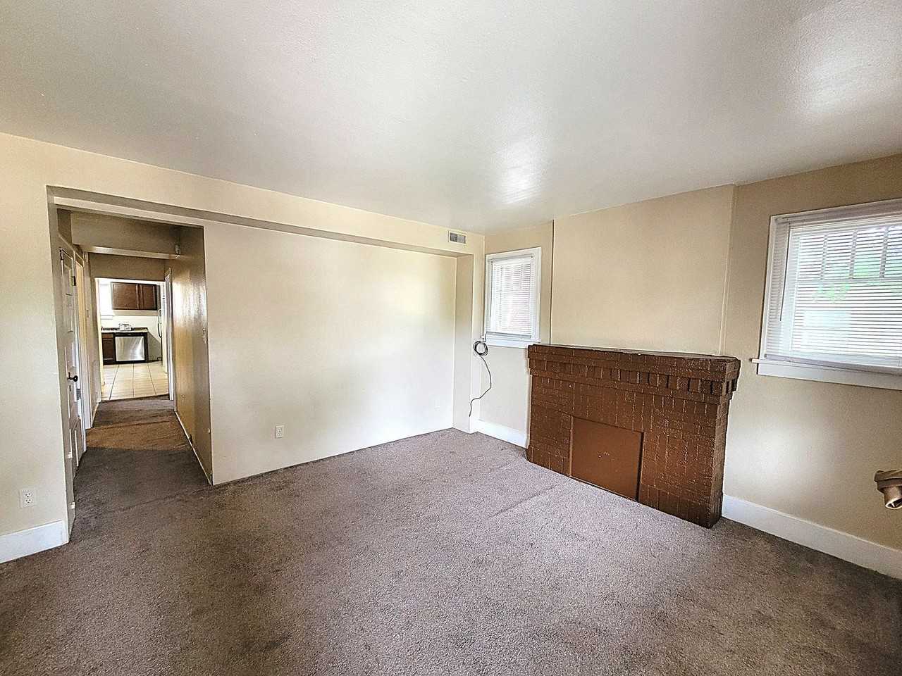 1087-1 Pollock 1110 - 1112 E. 6th ST. - Photo 7 of 26