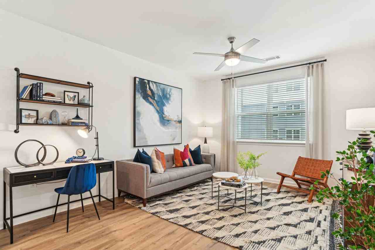 Allora Ashley Park - Photo 4 of 38