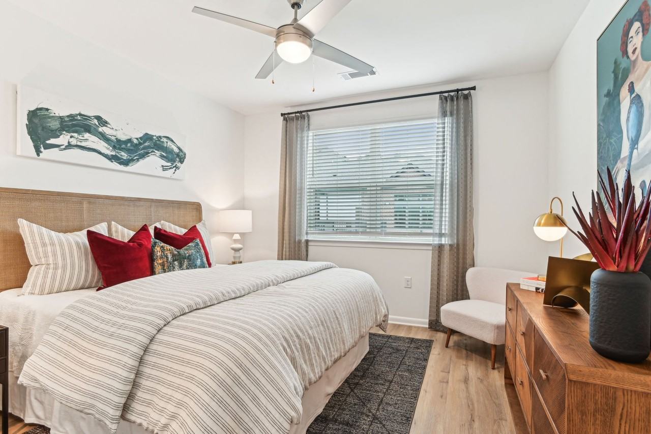 Allora Ashley Park - Photo 7 of 38