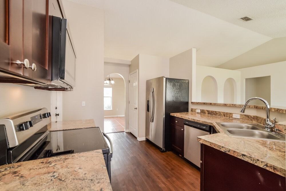 643 Crane Dr - Photo 6 of 16