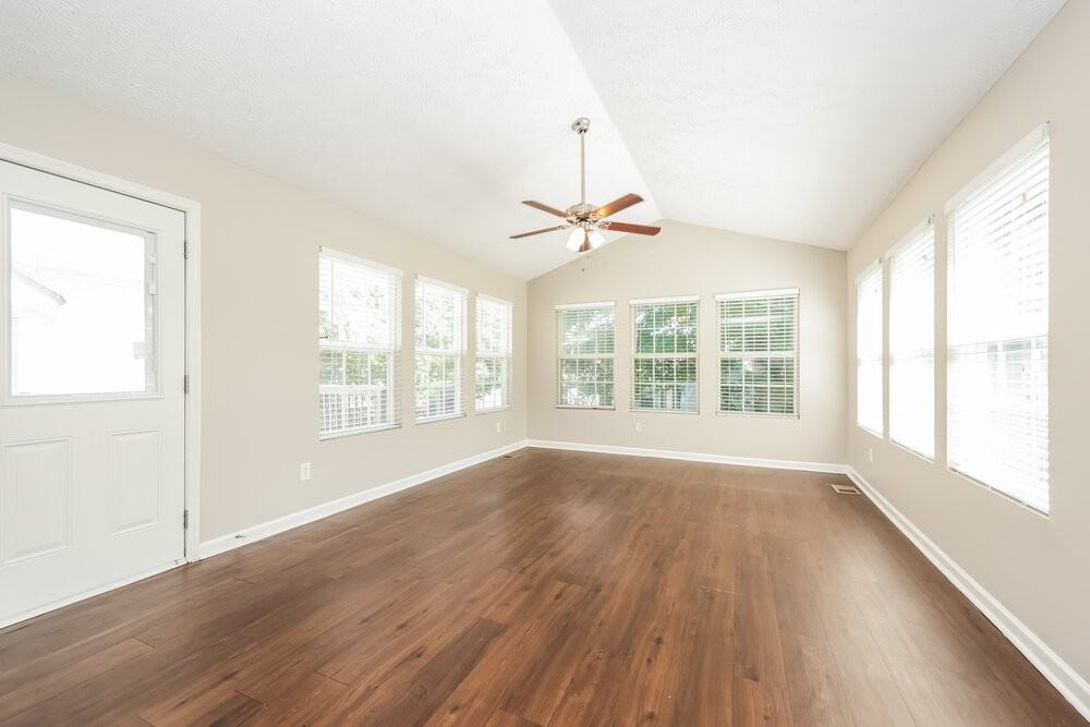 2305 Leighton Way - Photo 6 of 17