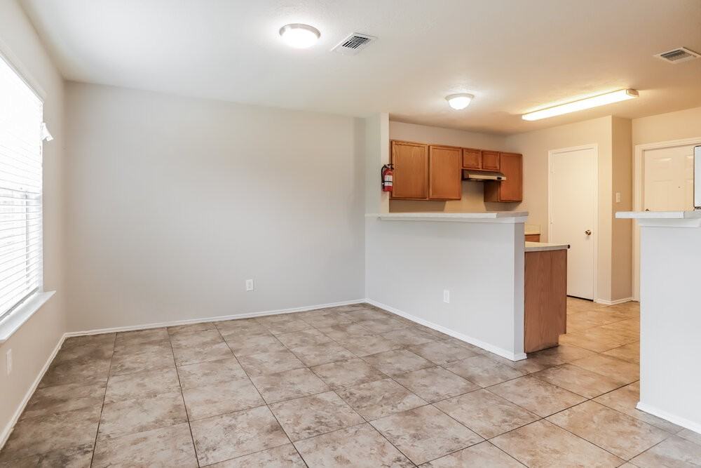 6511 Mccharen Ct - Photo 7 of 17