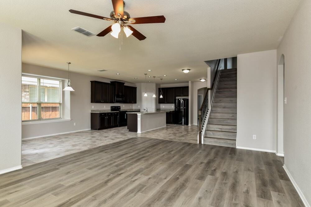 8225 Spruce Meadows Dr - Photo 6 of 20