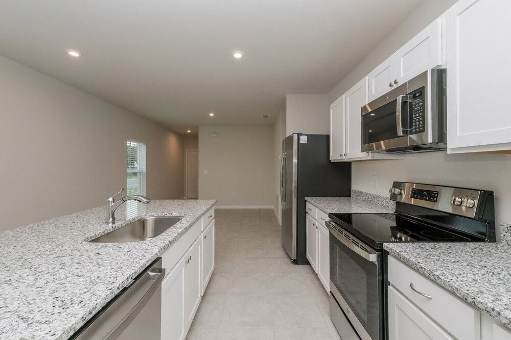 35227 Brienne St - Photo 6 of 19