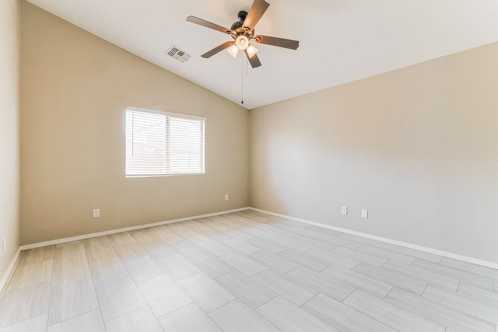 3129 W Sunland Ave - Photo 3 of 16