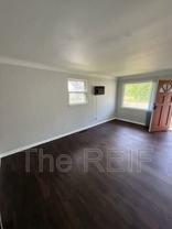 742 E Bundy Ave - Photo 1 of 1