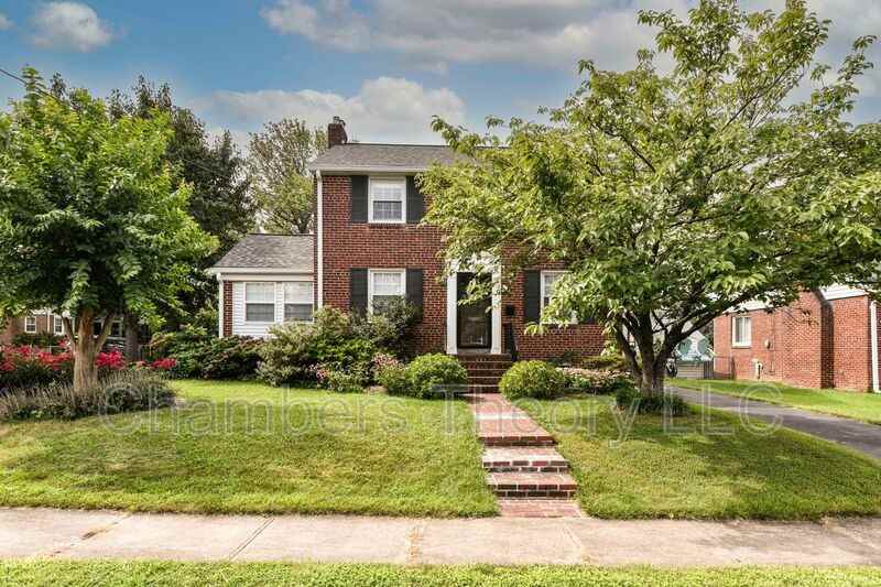 5900 1st St S - Photo 3 of 36