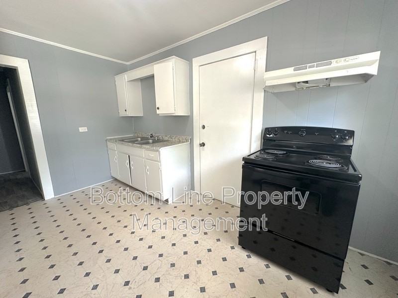 815 S Weldon St - Photo 2 of 13