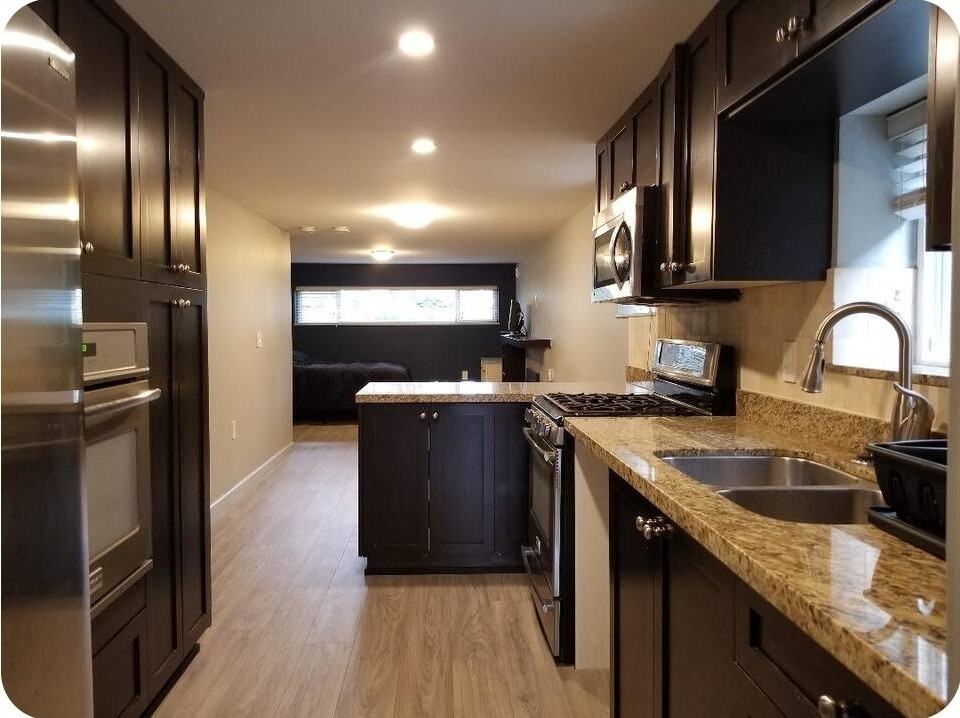 Venables St & Madison Ave - Photo 2 of 5