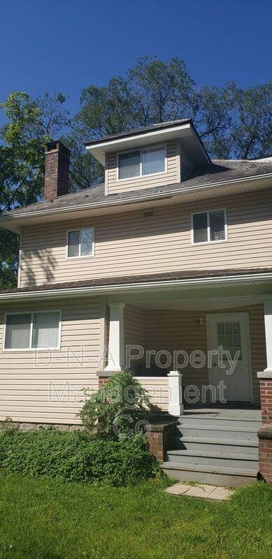 2843 Bartonsville Ave - Photo 2 of 7