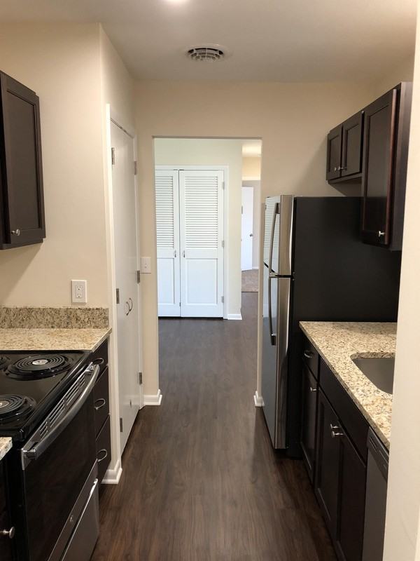 331 W Washington St - Photo 3 of 11