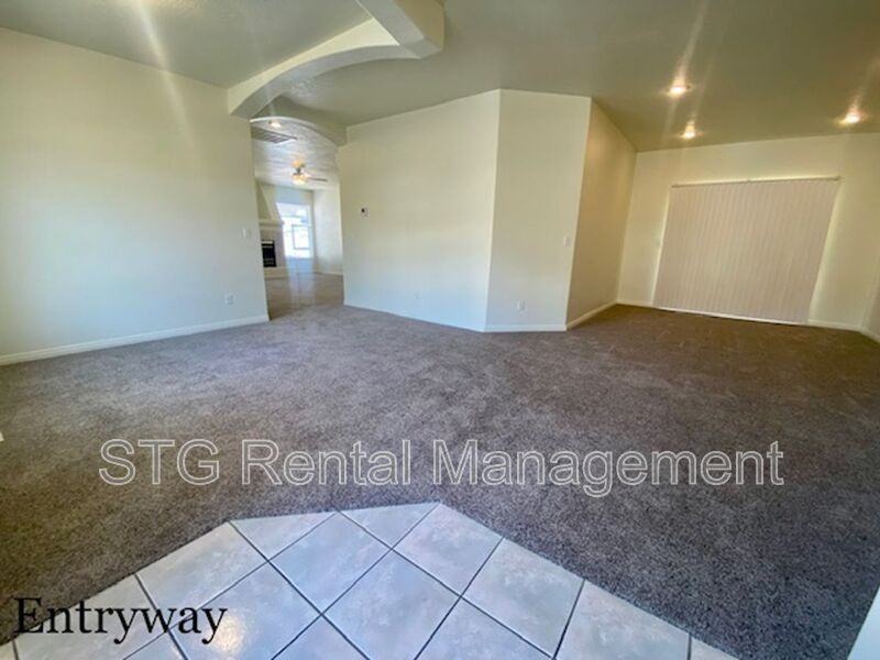 1763 East 4340 South Circle - Photo 2 of 37