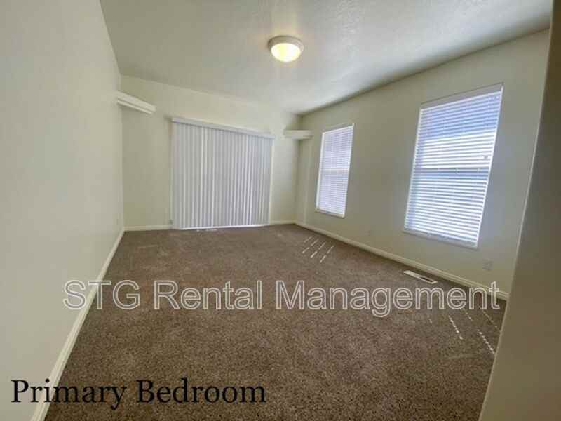 1763 East 4340 South Circle - Photo 6 of 37