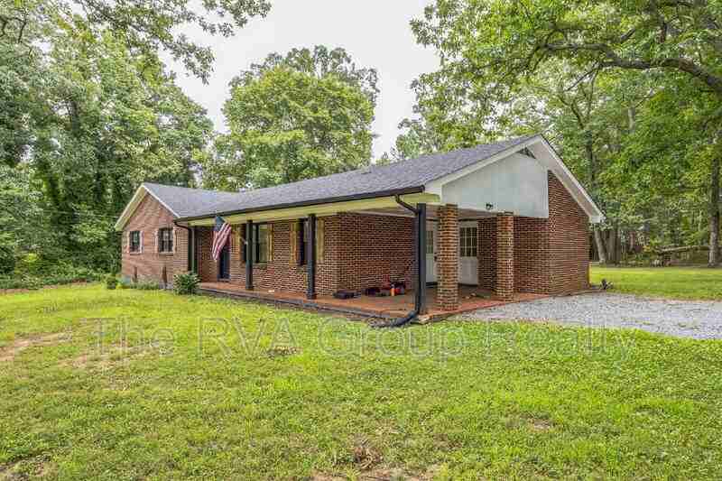 580 Dixie Airport Rd - Photo 3 of 41