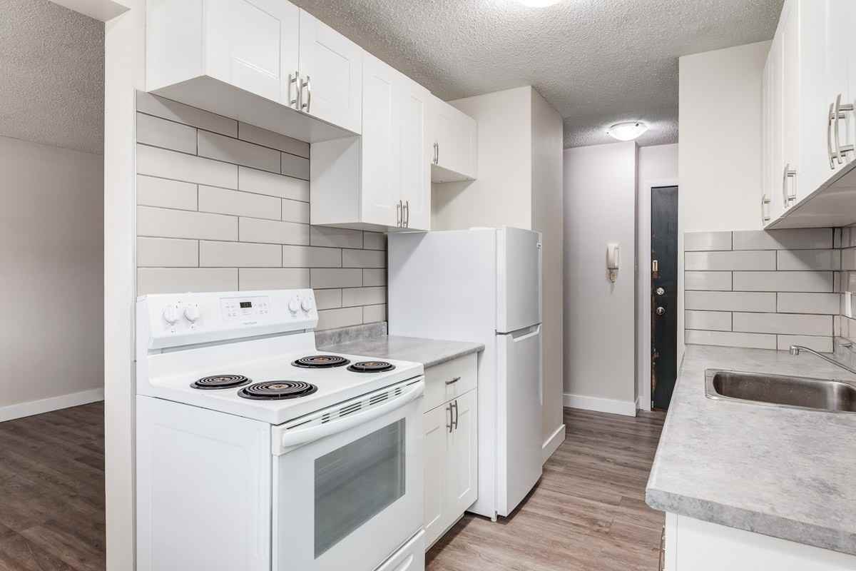 Lockwood Apartments - Photo 3 of 10