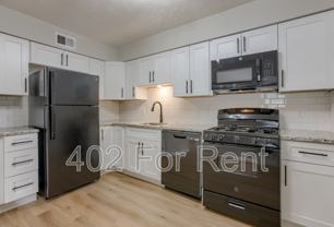 4713 Davenport St - Photo 1 of 1