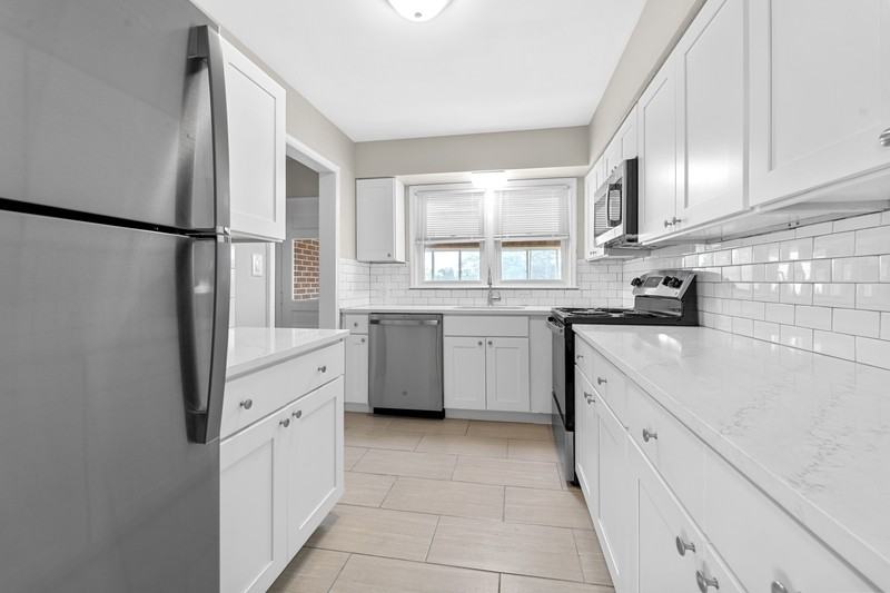 3491 Edison St - Photo 2 of 16