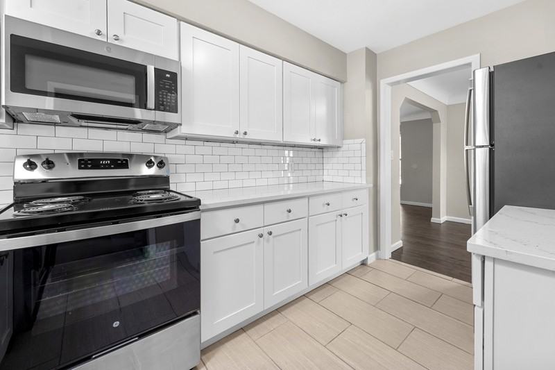 3491 Edison St - Photo 3 of 16