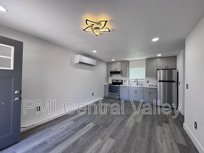 5034 John Wayne Dr - Photo 3 of 12