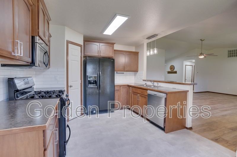 2545 W Blueberry Cir - Photo 3 of 19