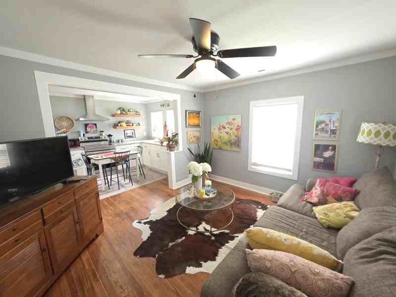 50 E Williamsburg Rd - Photo 3 of 8