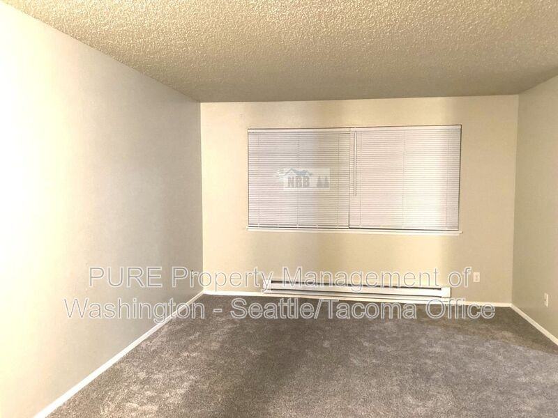 1812 I St Ne #C - Photo 5 of 11