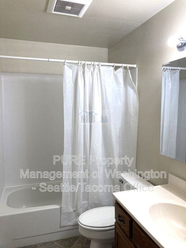 1812 I St Ne #C - Photo 7 of 11