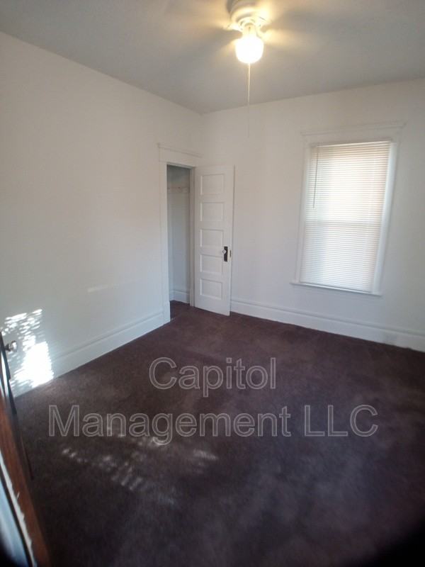 220 W Lapeer St #1 - Photo 7 of 15