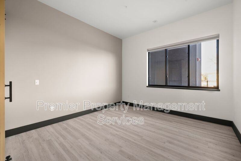 2310 1st Ave N #401 - Photo 5 of 28