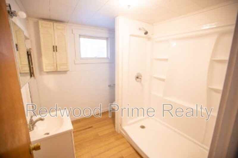 605 Coleman Ave - Photo 3 of 7