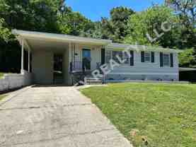 2228 5th St Ne - Photo 1 of 1