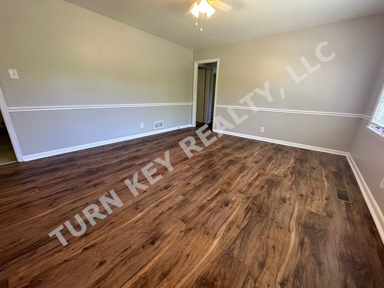 2228 5th St Ne - Photo 4 of 11