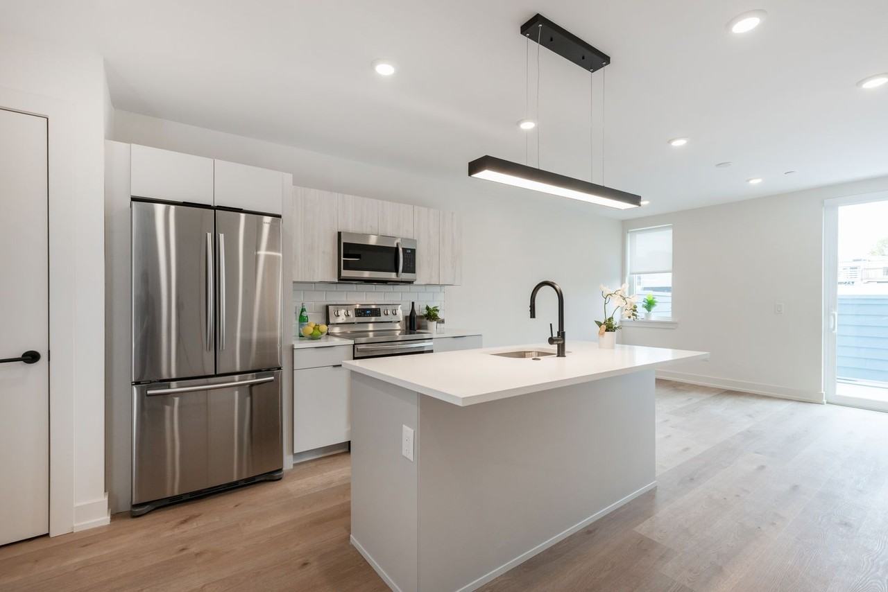 1331 Juniper - Photo 2 of 29