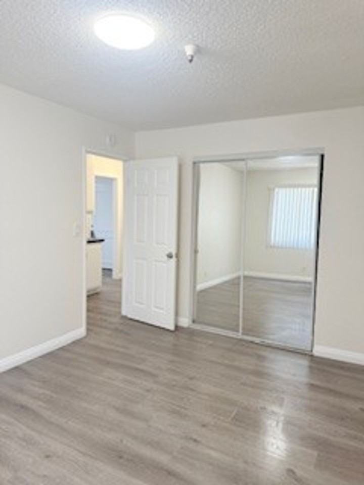 11431 Cedar Avenue - Photo 5 of 15