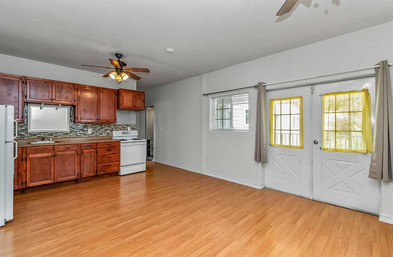 6609 1/2 Elliott Way - Photo 6 of 10