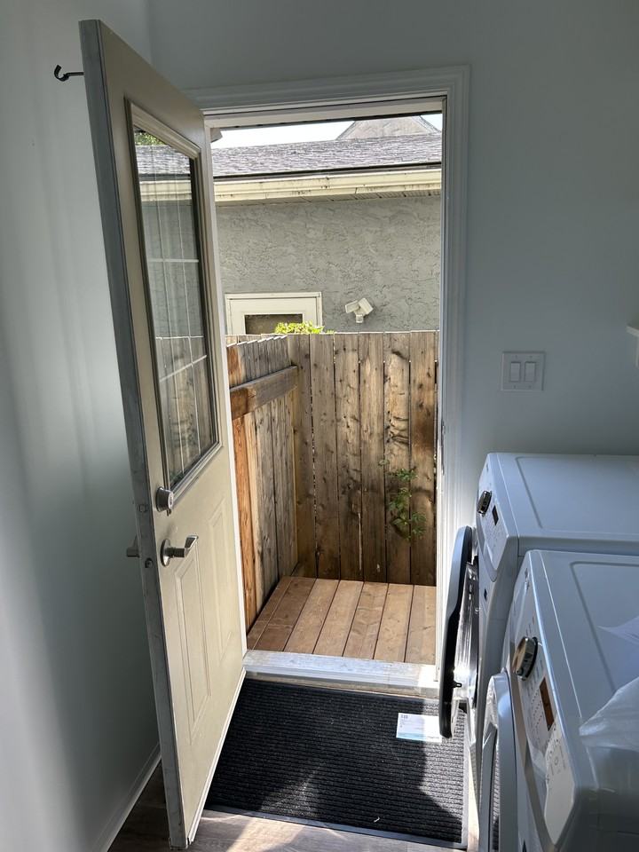 6315 122 Ave Nw Bsmt #6315BS - Photo 5 of 7