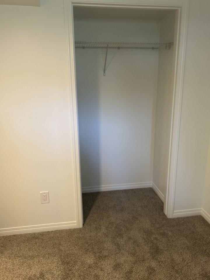 6315 122 Ave Nw Bsmt #6315BS - Photo 6 of 7