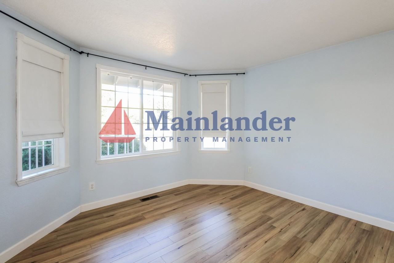 13338 Sw Shore Dr - Photo 4 of 50