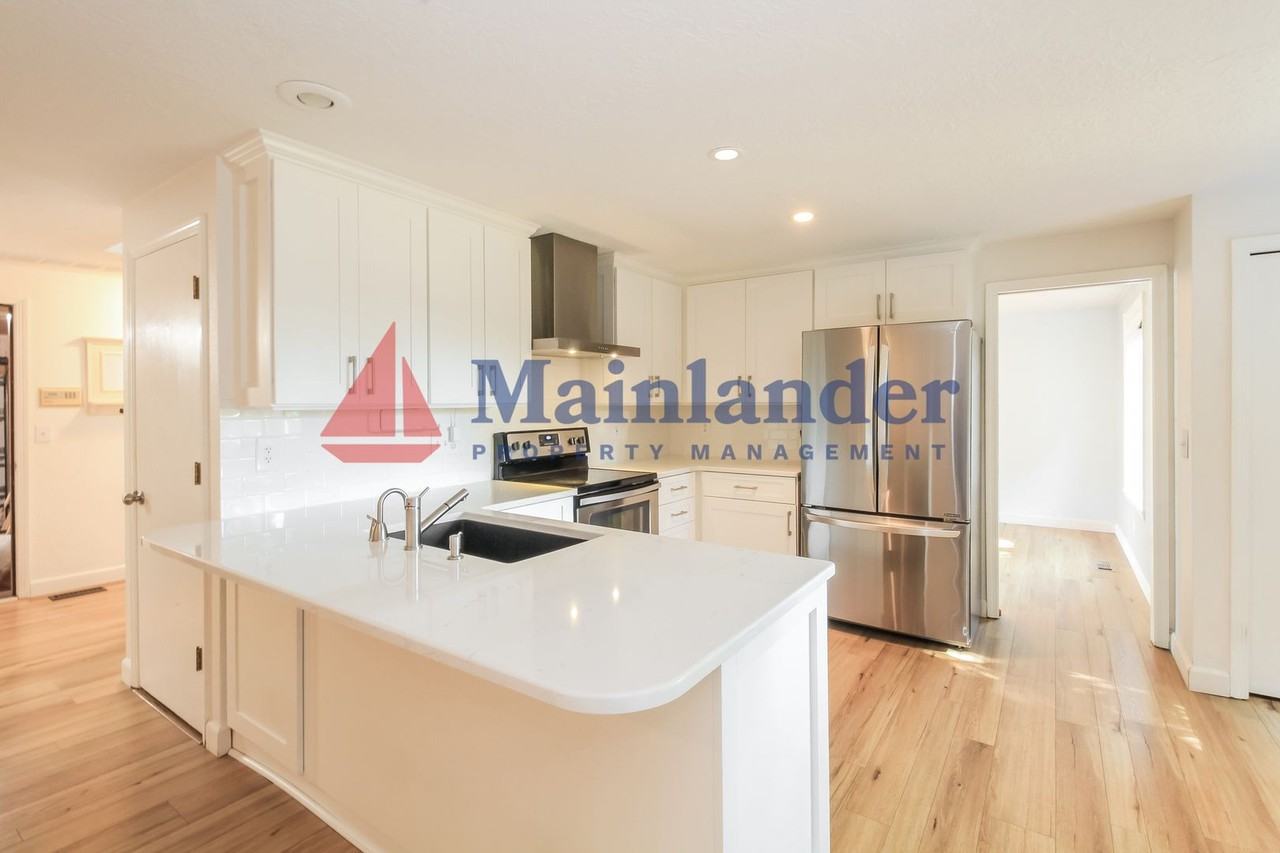13338 Sw Shore Dr - Photo 7 of 50