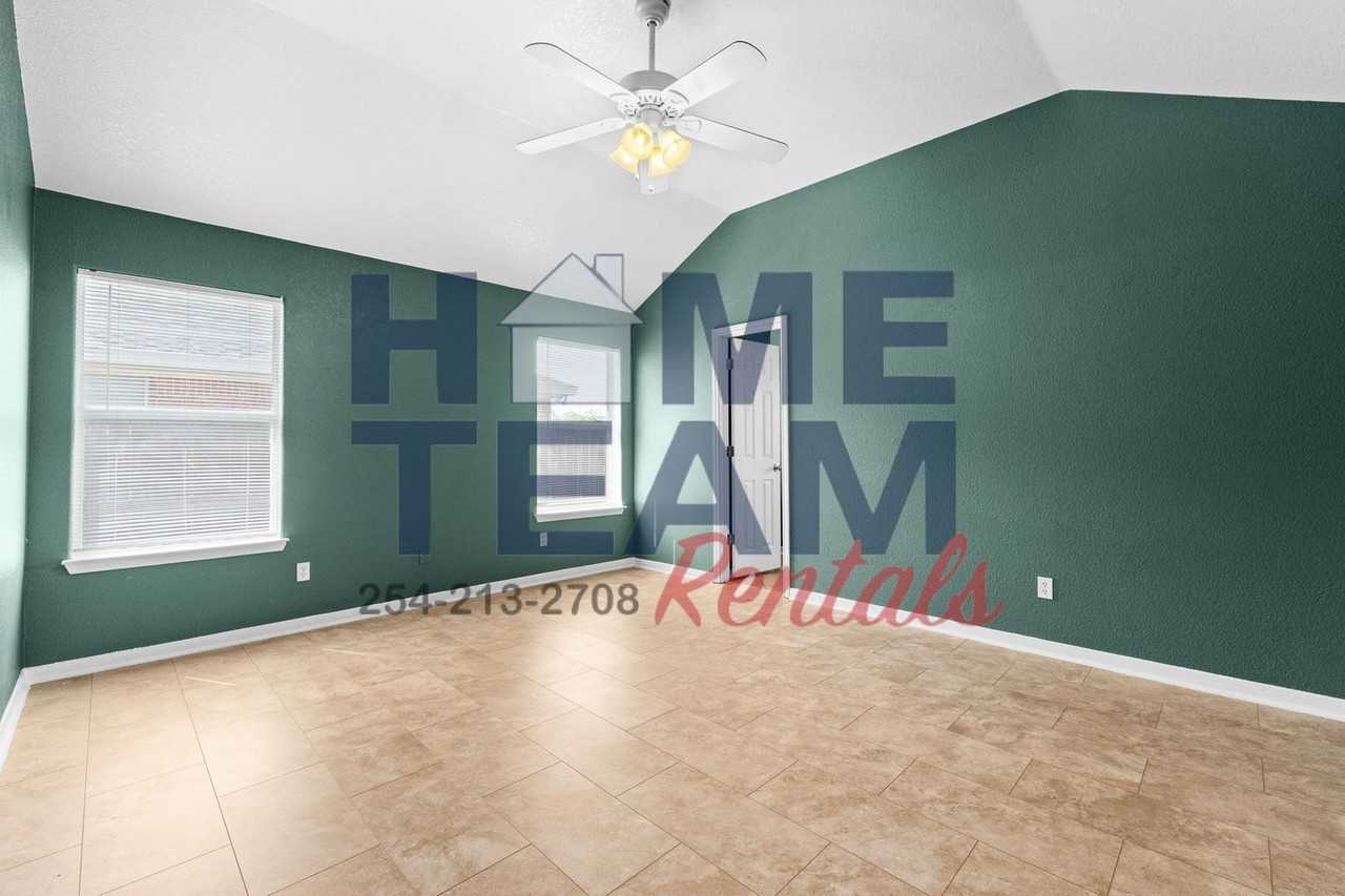 4207 Mildred Ave - Photo 5 of 16