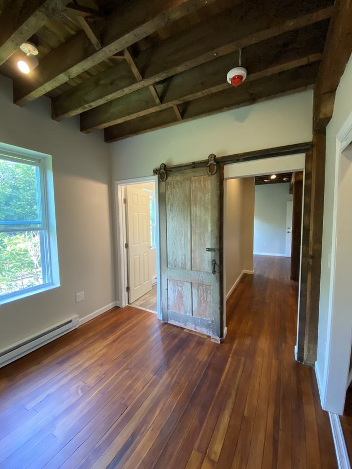 183 MacArthur Ave - Photo 2 of 10