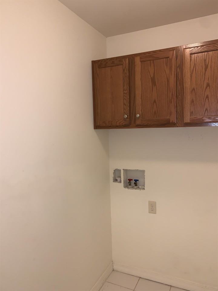 Chateau Apartments - Photo 7 of 50