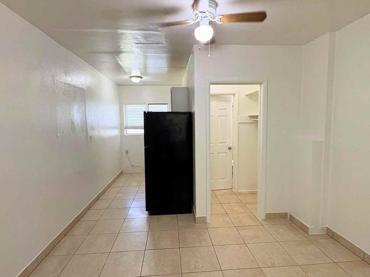 918 South Federal Highway - Photo 3 of 11