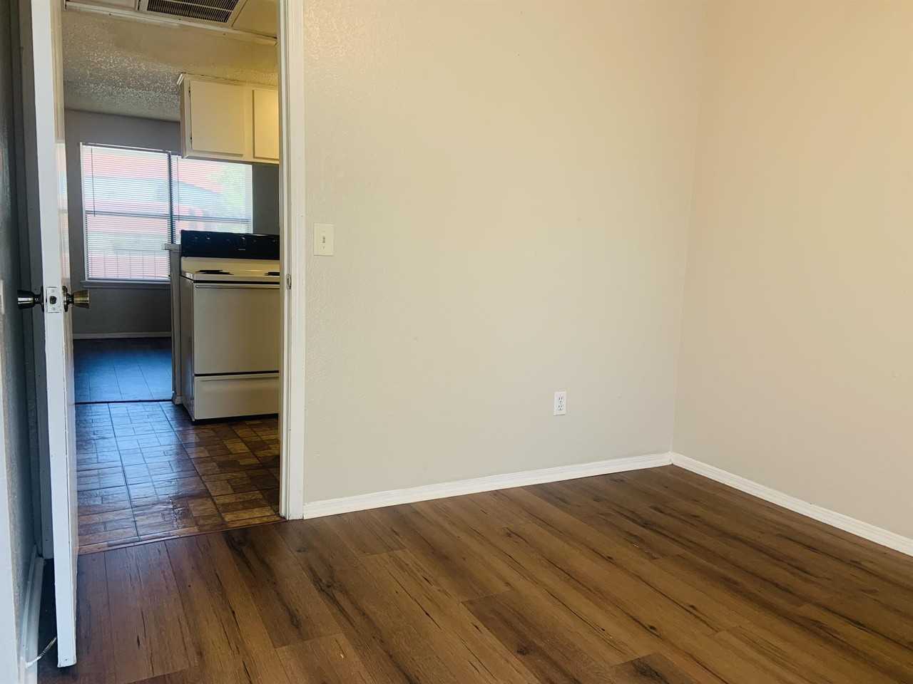 3509 North Nesbitt Ave - Photo 7 of 25