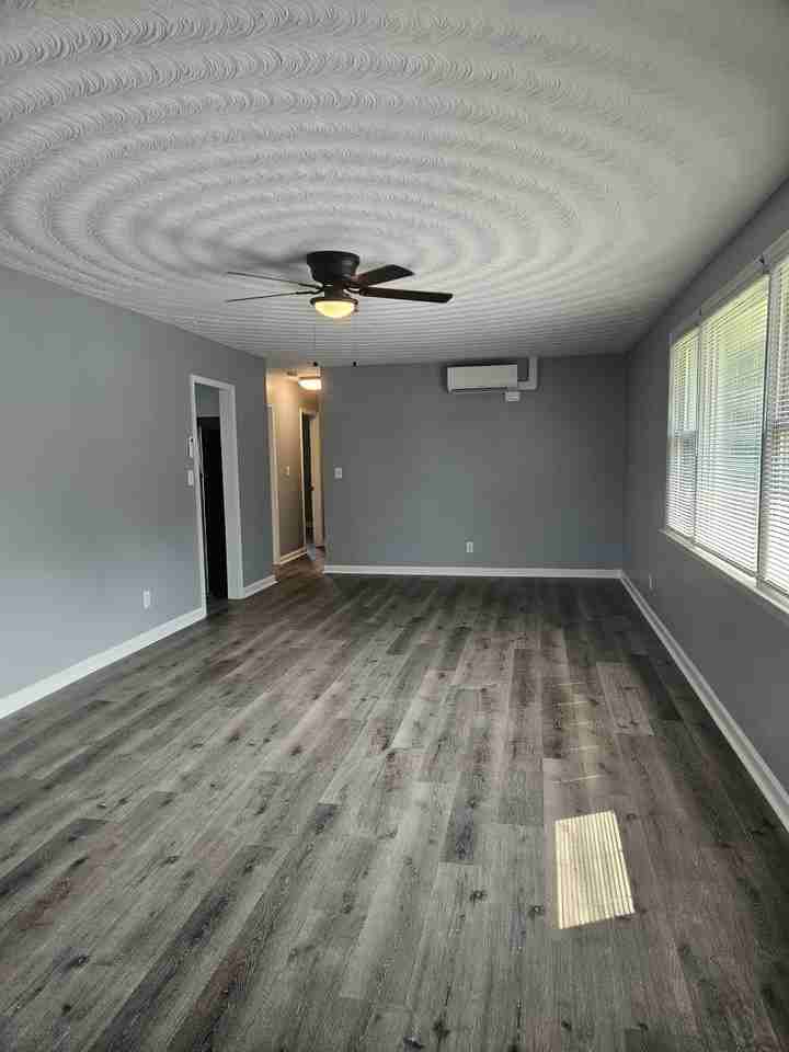 1608 Hawthorne Drive - Photo 2 of 21