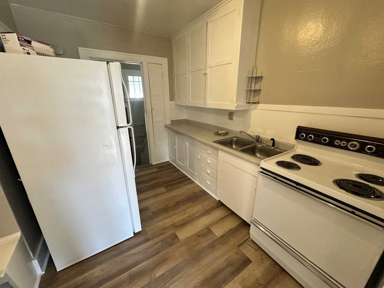 240 7th Avenue - Photo 3 of 9