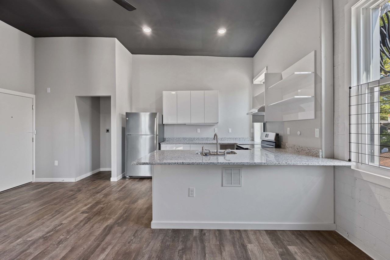 322 South Patterson Boulevard - Photo 7 of 50