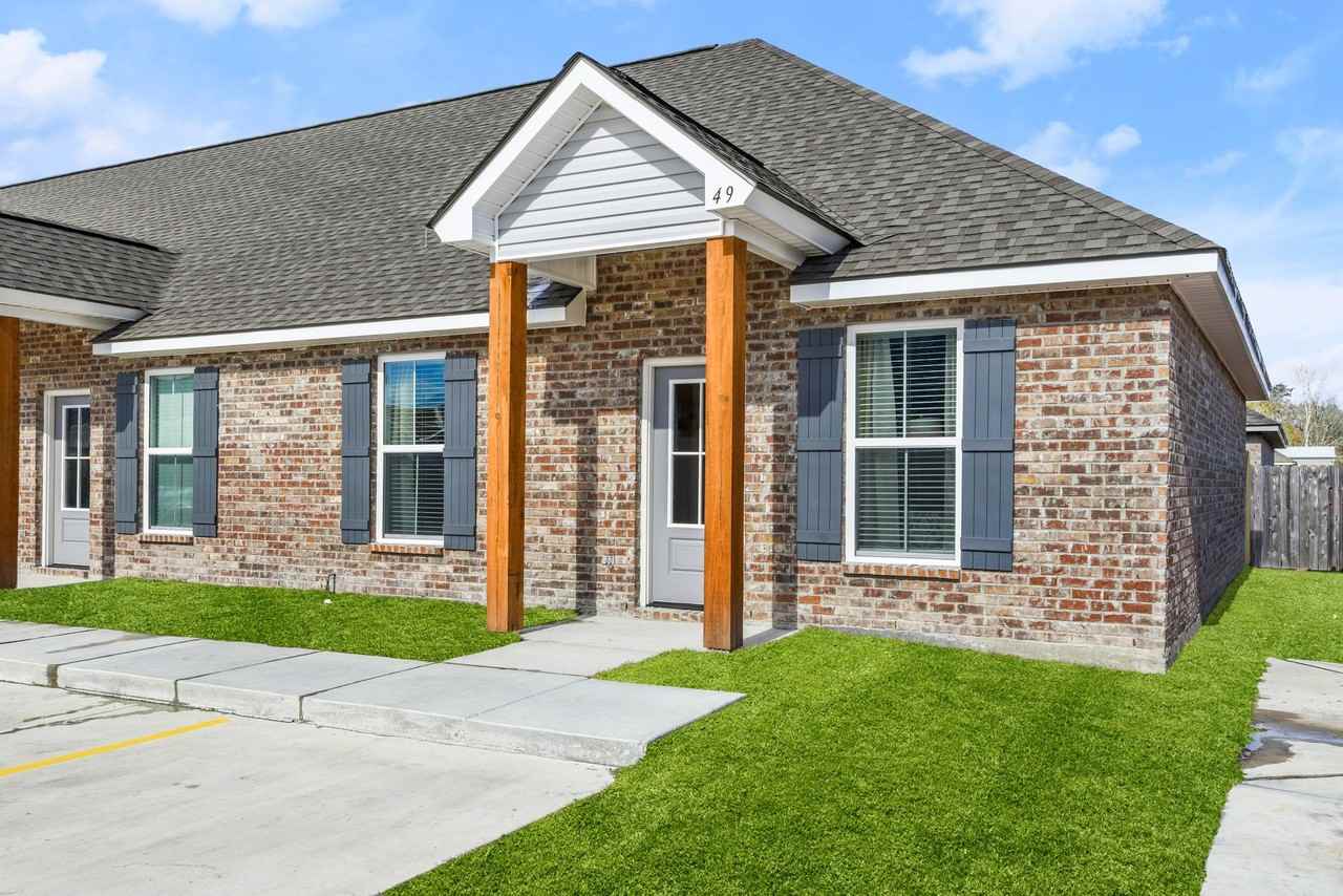 30090 Mayer Street - Photo 2 of 16